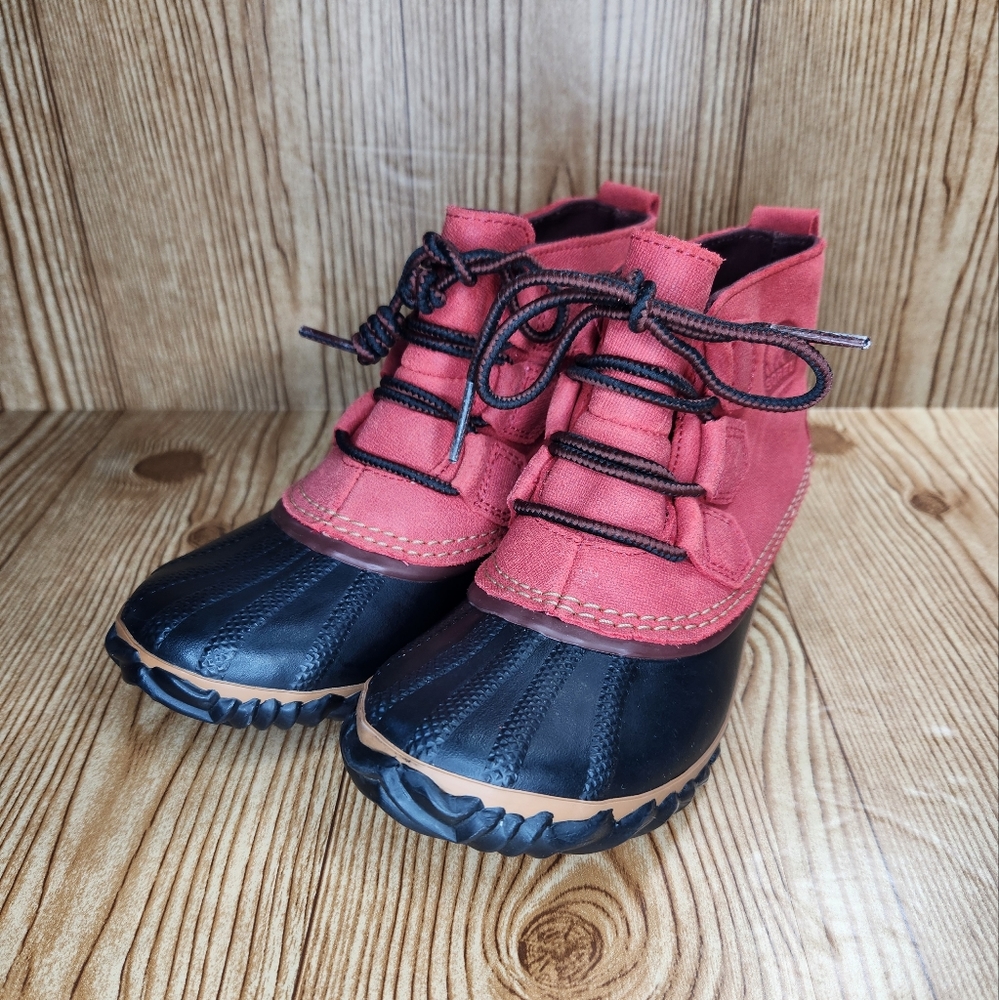 Sorel Women's Out N About Red‎ Waterproof Duck Rain Boot Size 6 NWOB